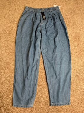Habitual Light Wash Denim Pants Relaxed Barrel Leg Jeans NWT Size 6/28